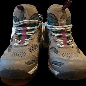 NWT Vasque Size 6 Womens AT Low GTX Trail Hiking Shoes Gray Breeze